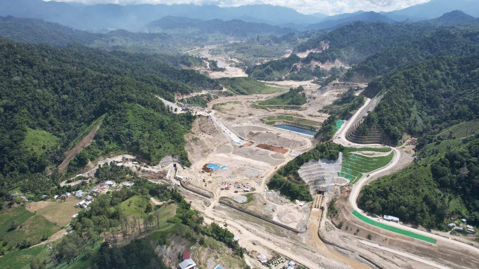 PT Brantas Abipraya (Persero) percepatan pembangunan Bendungan Bulango Ulu di Kabupaten Bone Bolango, Provinsi Gorontalo.