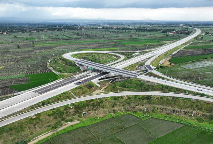 PT Brantas Abipraya (Persero) terus memberikan kontribusi nyata bagi Indonesia, melalui karya nyata pembangunan infrastruktur yang berkelanjutan. 